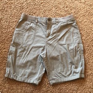 🐰🐰GRAY BERMUDA SHORTS - Sz 12